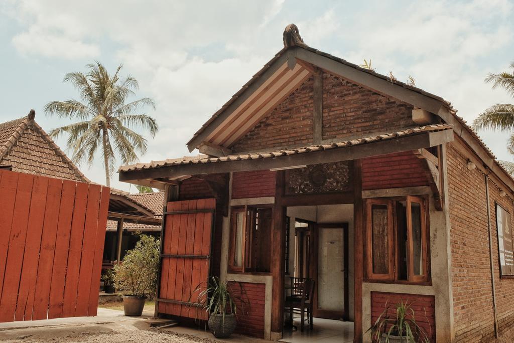 Cempaka Borobudur Guest House Magelang Esterno foto