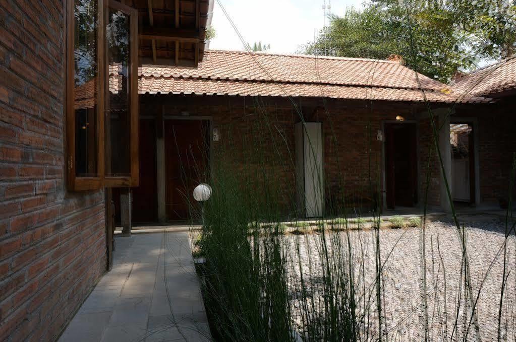 Cempaka Borobudur Guest House Magelang Esterno foto