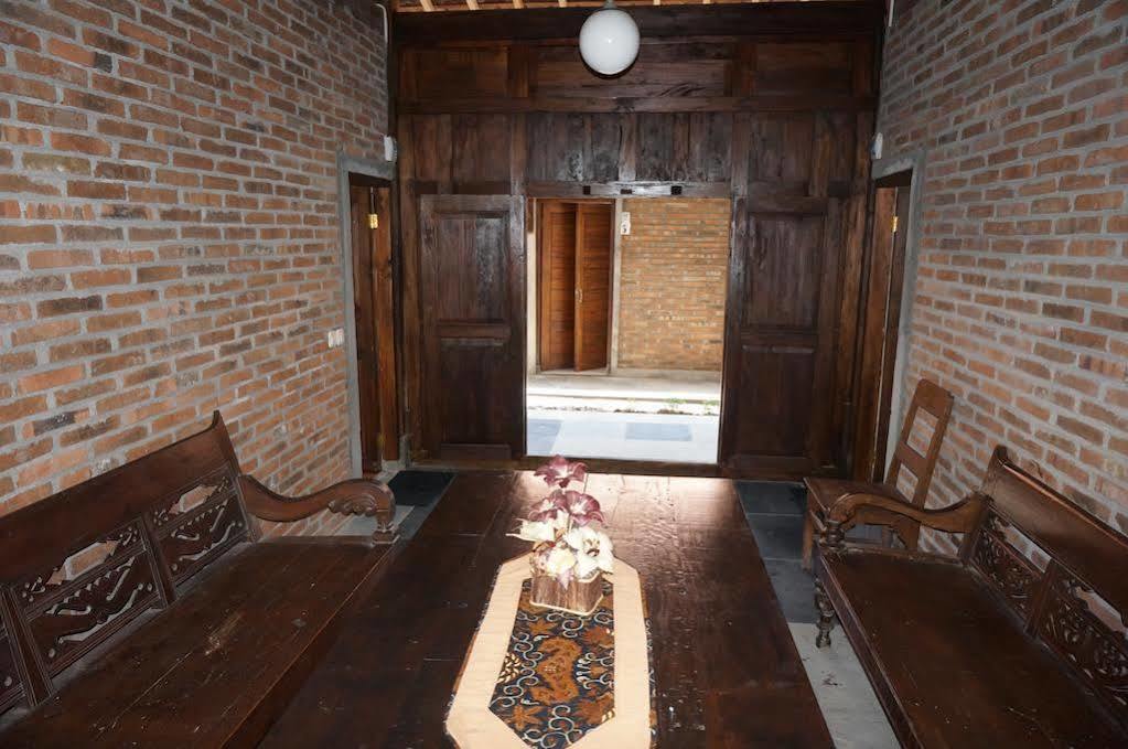 Cempaka Borobudur Guest House Magelang Esterno foto
