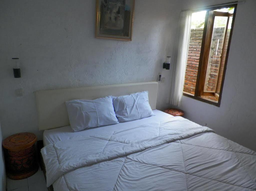 Cempaka Borobudur Guest House Magelang Esterno foto