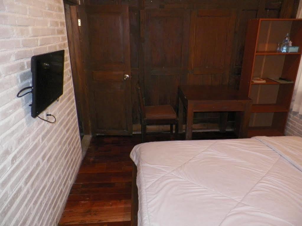 Cempaka Borobudur Guest House Magelang Esterno foto