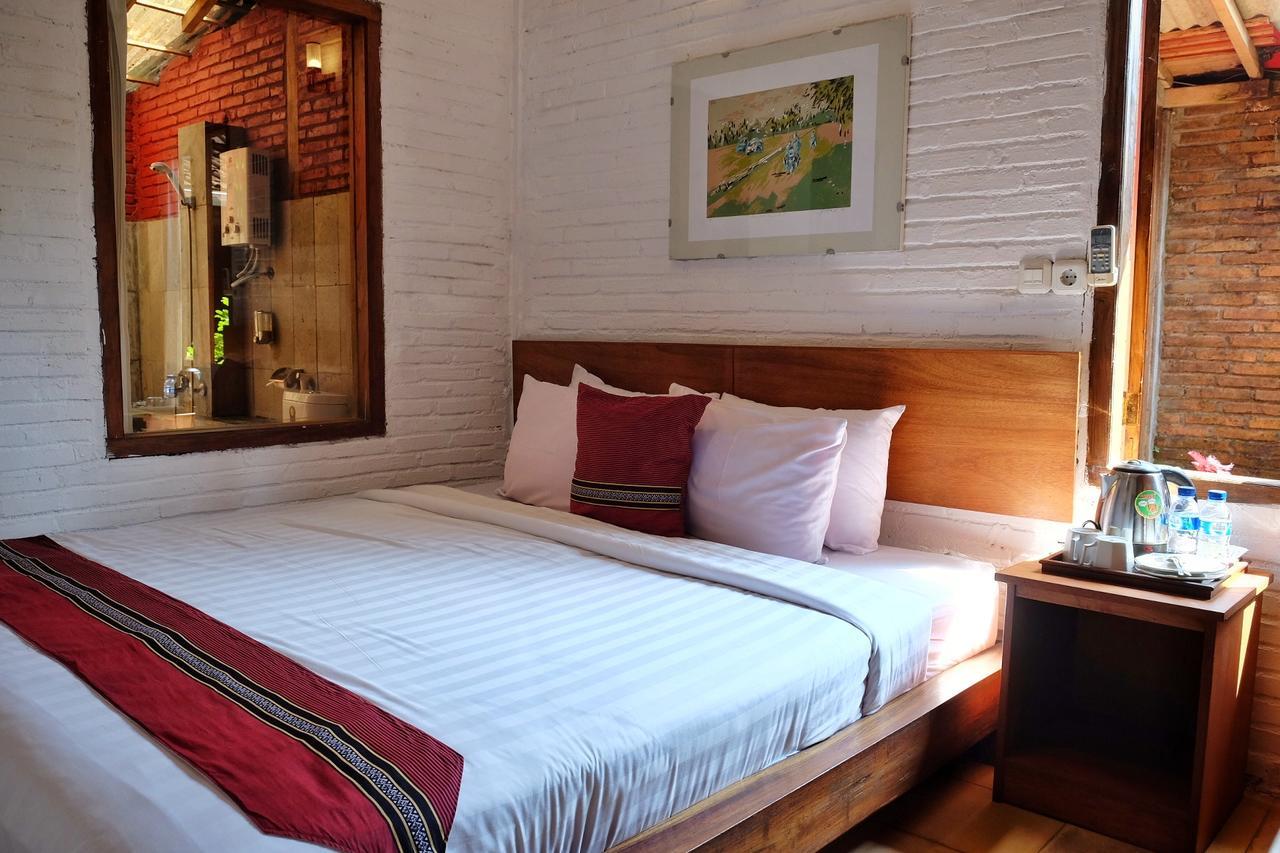 Cempaka Borobudur Guest House Magelang Esterno foto