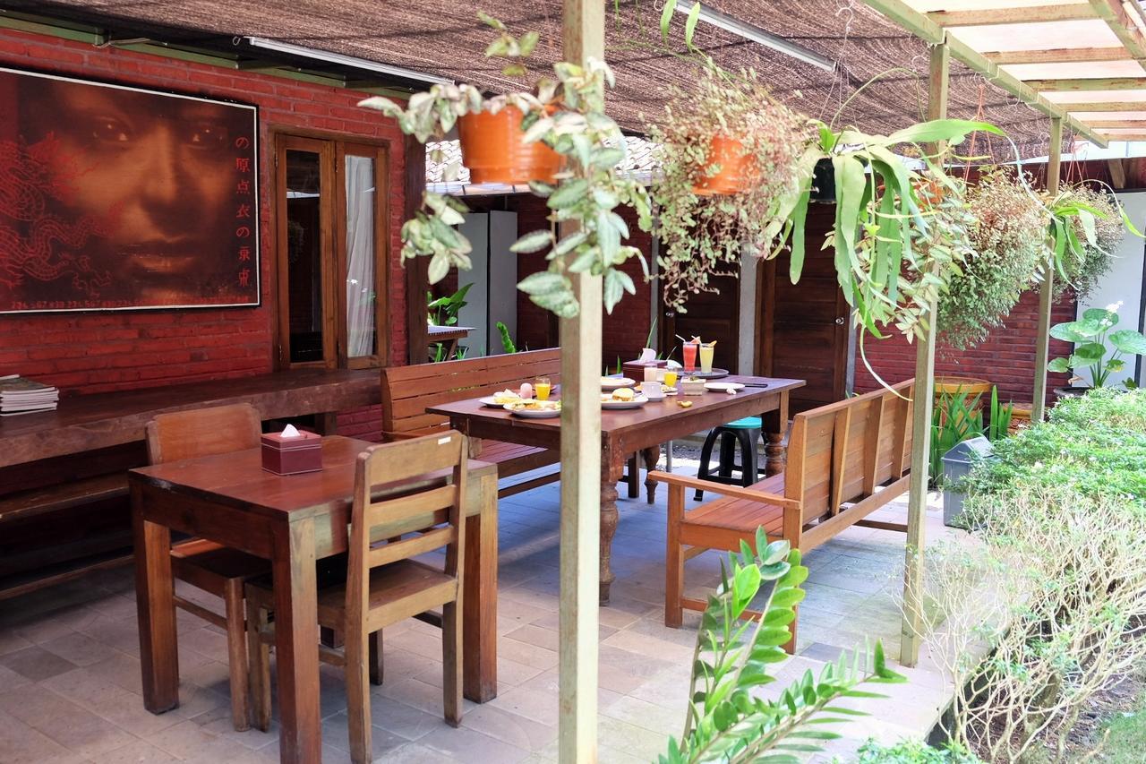 Cempaka Borobudur Guest House Magelang Esterno foto