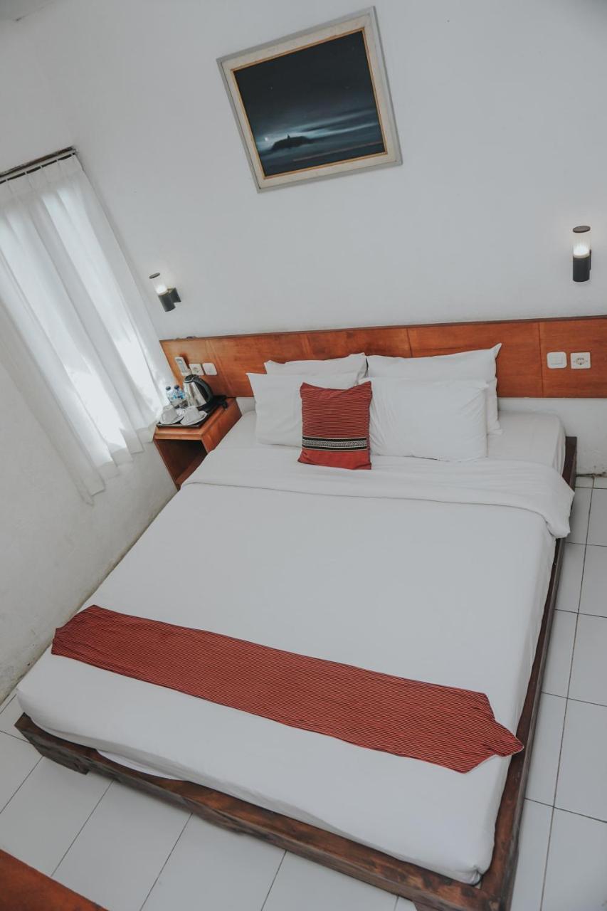 Cempaka Borobudur Guest House Magelang Esterno foto